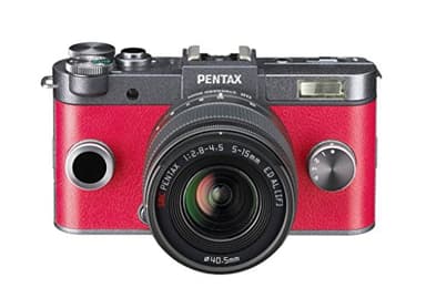 Pentax Q-S1 Kit con Obiettivo da 5-15mm e f/2.8-4.5 + 15-45mm f/2.8 e con Fotocamera Mirrorless ad Ottiche Intercambiabili, Sensore CMOS da 1/1.7", 12.4 Mp, LCD da 3", Video Full-HD, Nero