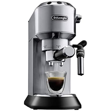 De'Longhi Dedica EC685.M Macchina da Caffè Espresso Manuale e Cappuccino, Polvere o Cialde E.S.E., Spegnimento Automatico, Serbatoio Estraibile 1L, Scaldatazze, 1350W, 15bar, Argento